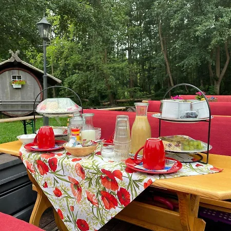 Kahnstuebchen Mit Neuem Innenhof Garten Люббен