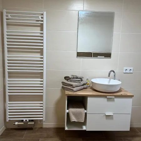 Kahnstuebchen Mit Neuem Innenhof Garten