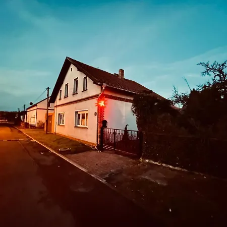 Kahnstuebchen Mit Neuem Innenhof Garten * Люббен