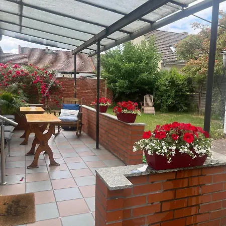 Kahnstuebchen Mit Neuem Innenhof Garten