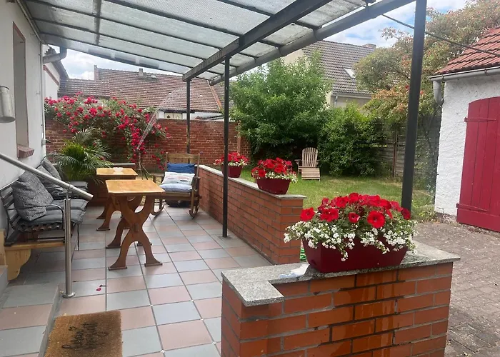 Kahnstuebchen Mit Neuem Innenhof Garten